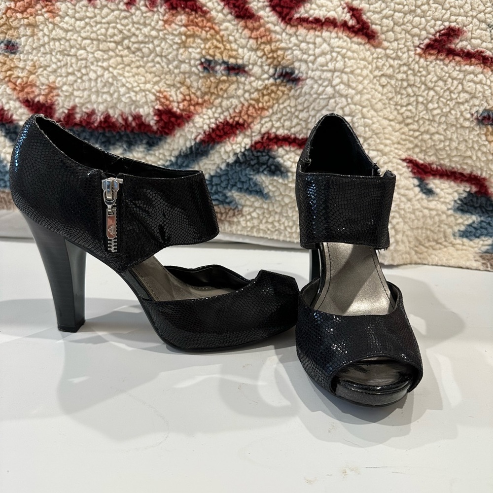 Black heals